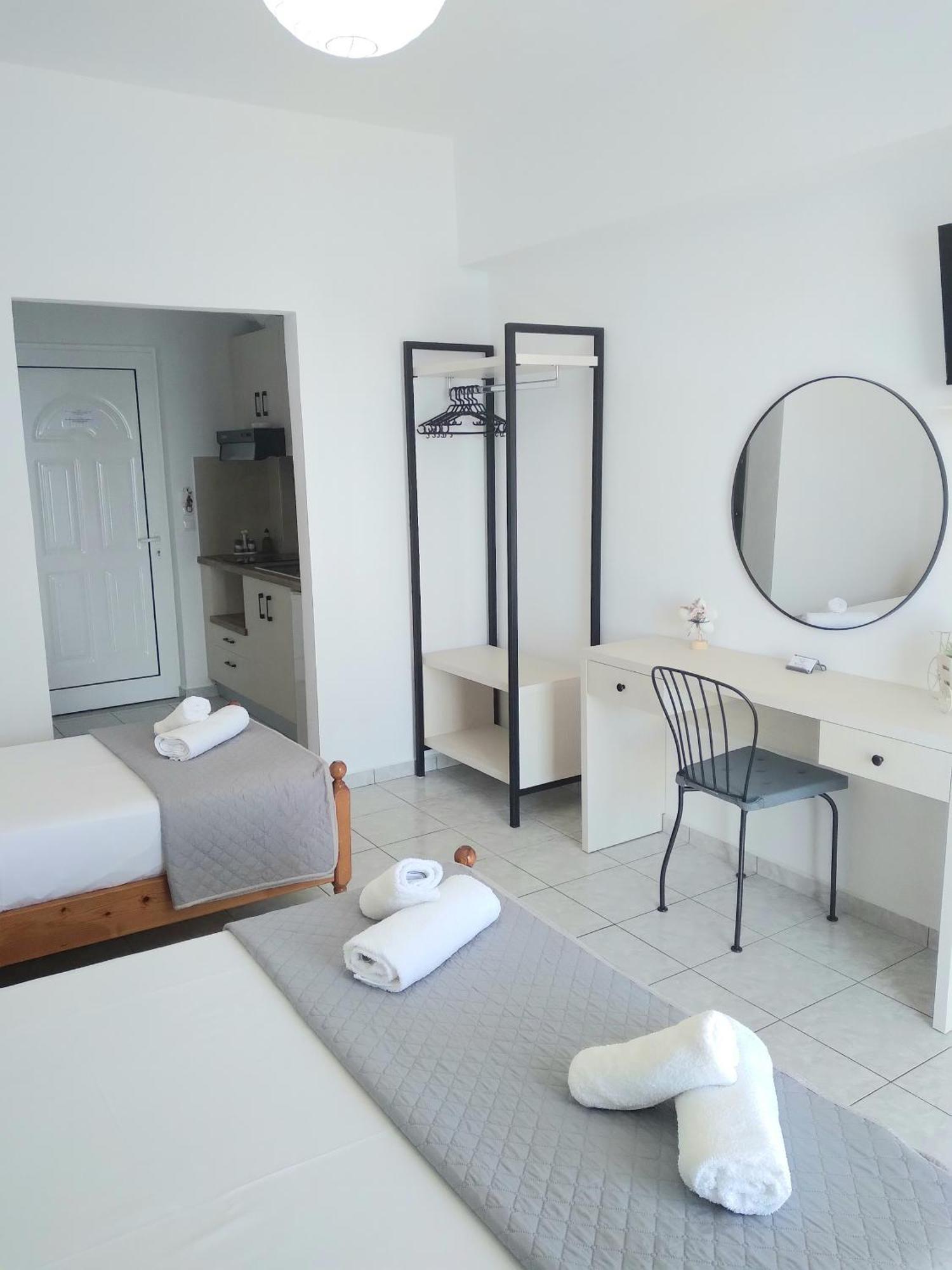 Nadim Rooms ฮีมาเรอ ภายนอก รูปภาพ